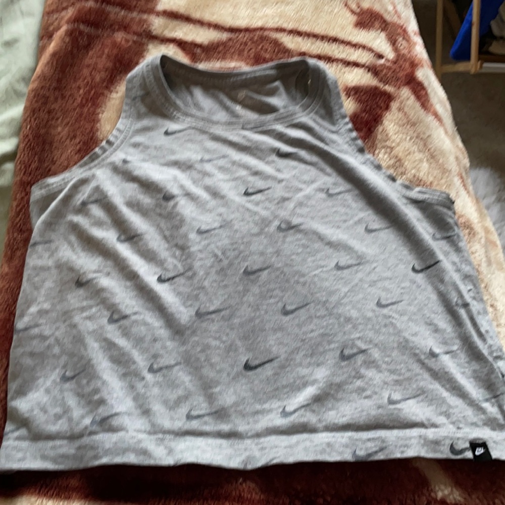 Women’s Nike crop top tank size small